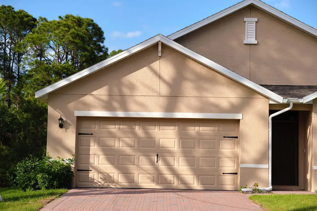 Golden Coast Garage Doors | Maintance services on West Florida - WhatsApp Image 2025 10 08 at 00.26.15 17e73574